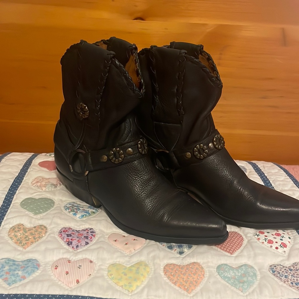 Vintage Nine West cowgirl boots